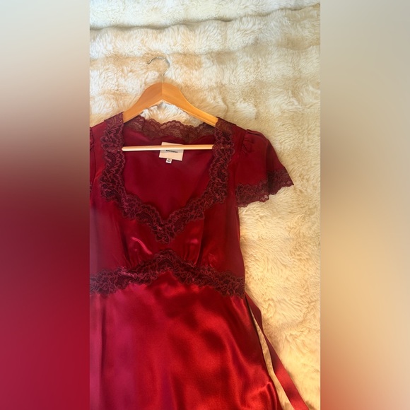 Reformation Romi Silk Dress In Sangre, NWOT, NEVER WORN, NO FLAWS. - Picture 11 of 14